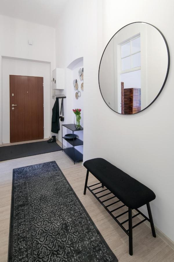 Wawelove Pilsudskiego - 3 Bedroom Apt. With Balcony And Free Parking! Cracovia Exterior foto